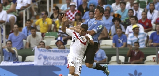 Fotbalisté Kostariky překvapili a porazili Uruguay 3:1.