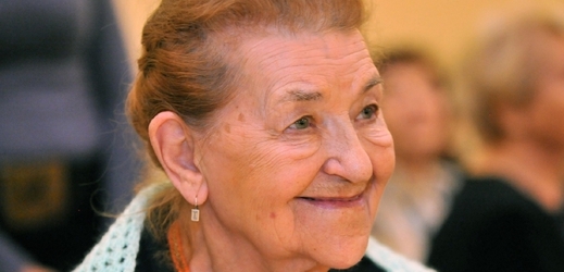 Herečka Věra Kubáková.