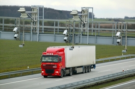 Ředitelství silnic a dálnic zaplatilo 152 milionů korun za poradenské služby související s mýtem (ilustrační foto).