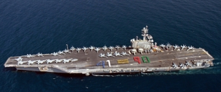 Letadlovka USS Gorge W. H. Bush v Perském zálivu.