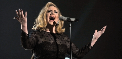 Zpěvačka Adele již možná brzy nebude na YouTube.