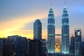 Petronas Twin Towers, Kuala Lumpur, Malajsie. (Foto: Shutterstock.com/littlewormy)