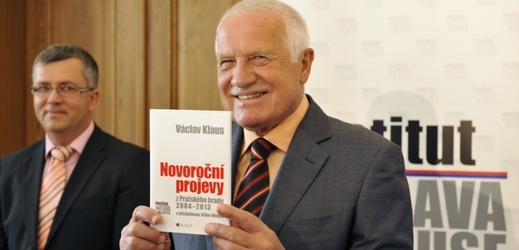 Novoroční projevy, které Václav Klaus pronesl za deset let v prezidentské funkci, vycházejí knižně.
