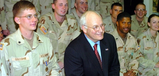 Cheney v Afghánistánu roku 2005.