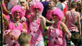 V Tillburgu se každé léto koná gay festival Růžové pondělí.
