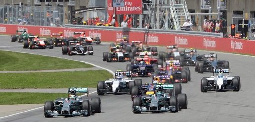 Formule 1 vážně zvažuje, že od příští sezony zavede po každém výjezdu zpomalovacího vozu nový pevný start namísto v současnosti používaného letmého. 