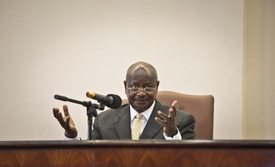 Ugandský prezident Yoweri Museveni zákon podepsal v únoru.
