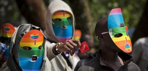 Vzácný protest proti homofobii v Ugandě.