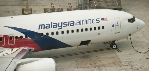 Letoun malajsijských aerolinek se podle předpokladu odborníků po vyčerpání paliva zřítil do oceánu (ilustrační foto).