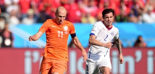 Nizozemský kapitán Arjen Robben (vlevo).