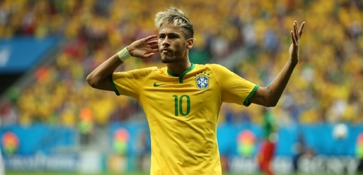 Neymar v brazilském dresu září a mění své sny v realitu.