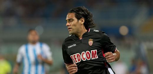 Kolumbijský fotbalový útočník Radamel Falcao z Monaka se možná přesune do Realu.