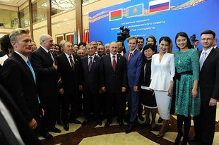 Prezidenti Ruska, Běloruska a Kazachstánu v Astaně při založení Eurazijského svazu (květen 2014).