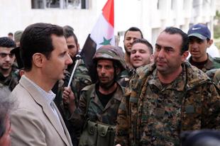 Prezident Asad mezi svými vojáky.