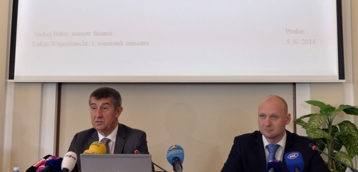 Ministr financí Andrej Babiš a jeho náměstek Lukáš Wagenknecht.