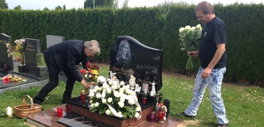 Josef dnes vzpomínal na svou ženu.