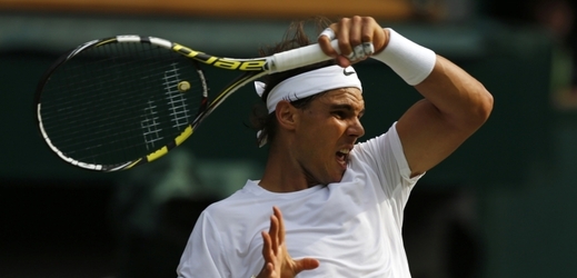 Nasazená dvojka turnaje Rafael Nadal končí na raketě Australana Kyrgiose.