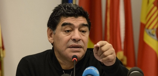 Legendární argentinský fotbalista Diego Maradona je hrubě nespokojený s dosavadními výkony své země na mistrovství světa.