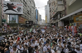 Místní se v referendu vyslovili pro to, aby veřejnost mohla nominovat kandidáty na vedení Hongkongu sama.