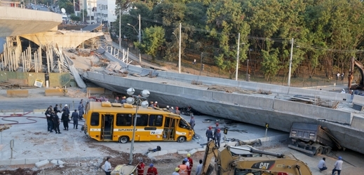 Ve čtvrtek se v Belo Horizonte zřítil most.