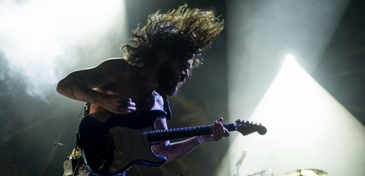 Na snímku zpěvák a kytarista Simon Neil ze skotské rockové skupiny Biffy Clyro.