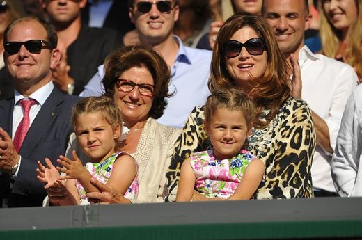 Do lóže Rogera Federera se po skončení zápasu přišly podívat i jeho dvě dcerky.