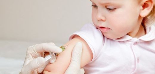 Ústavní soud přezkoumá zákony, které nepustí děti bez očkování do školky (ilustrační foto).