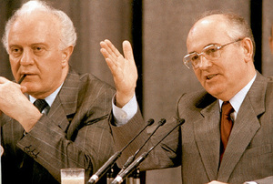 Ševardnadze (vlevo) a Gorbačov.