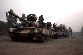 Pákistánská armáda zahájila operaci proti Talibanu v červnu.