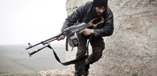 Bojovník Svobodné syrské armády, která hraje v boji s Asadem až čtvrté housle.