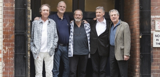 Legendární humoristická skupina Monty Python se sešla kvůli několika představením 30 let po svém rozpadu.
