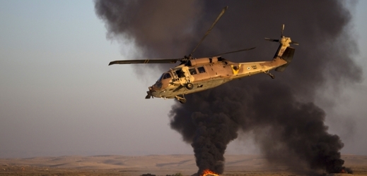 Bojový vrtulník izraelského letectva (ilustarční foto).