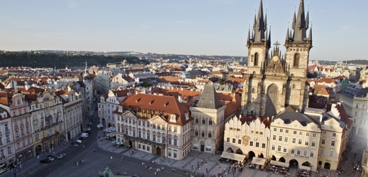 Pohled na Staroměstské náměstí v Praze.