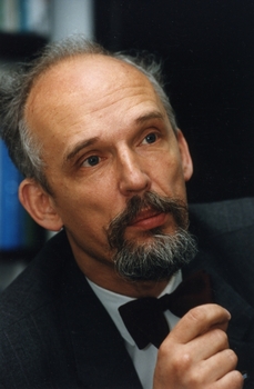 Člen Evropského parlamentu Janusz Korwin-Mikke.