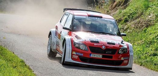 Tovární jezdec Škody Jan Kopecký míří za vítězstvím v Rallye Bohemia, pátém dílu mezinárodního mistrovství České republiky v automobilových soutěžích.