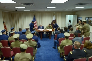 USA a Katar podepisují dohodu o prodeji systémů Patriot a vrtulníků Apache.