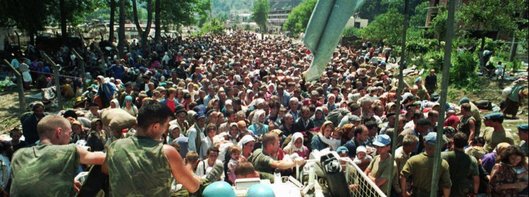 Bez kontroly nad situací. Nizozemští vojáci ve Srebrenici.