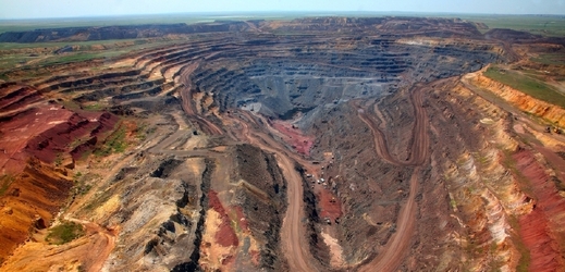Těžařská společnost Anglo American se prý plánuje zbavit svých nejstarších dolů na platinu v Jihoafrické republice (ilustrační foto).