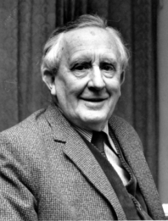 John Ronald Reuel Tolkien (snímek z roku 1967).
