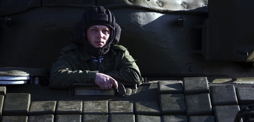 U ukrajinské hranice se údajně nachází na dvanáct tisíc ruských vojáků (ilustrační foto).