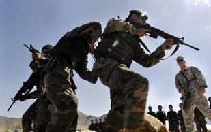 Výcvikové středisko afghánské armády.