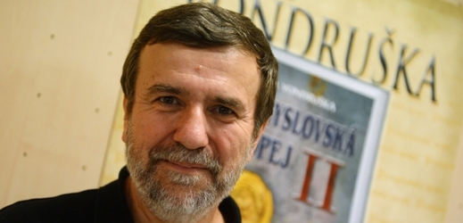 Spisovatel a historik Vlastimil Vondruška.