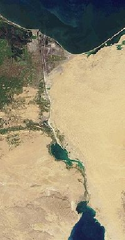 Suezský průplav, pohled ze satelitu.