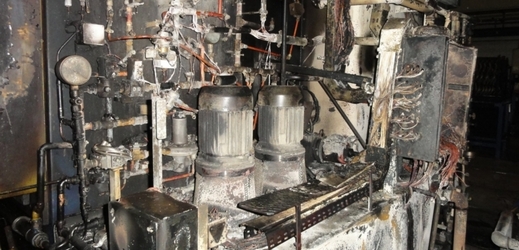 V Brně-Slatině vyhořela v noci na 12. srpna olejová kalicí pec na zpracování kovových obrobků.