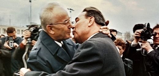Gustav Husák a Leonid Iljič Brežněv.
