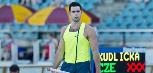 Tyčkař Jan Kudlička se probojoval do finále.
