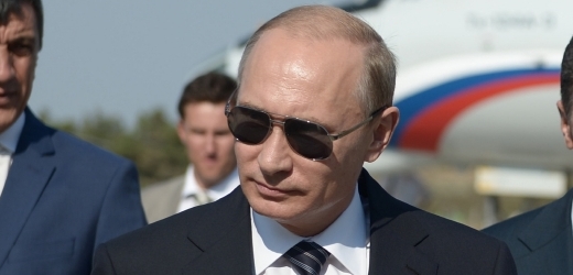 Vladimir Putin při zahraniční návštěvě na Krymu.