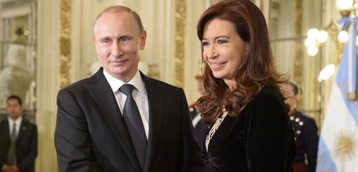 Ruský prezident Vladimir Putin s argentinskou prezidentkou Cristinou Fernándezovou.