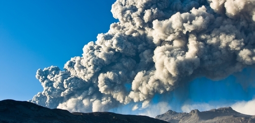 Vulkán Eyjafjallajökull ochromil před čtyřmi lety leteckou dopravu nad Evropou.