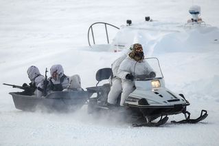 Ruští vojáci v Arktidě.